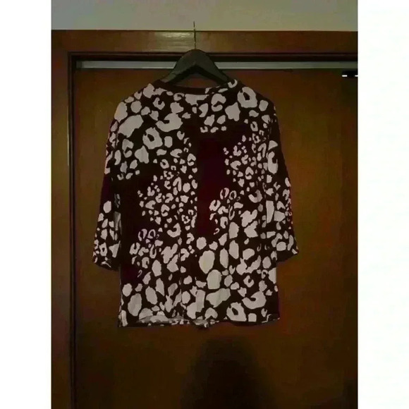 Honeyme Leopard Print Lightweight Top Long Sleeve Size Small Oversized - Picture 5 of 5